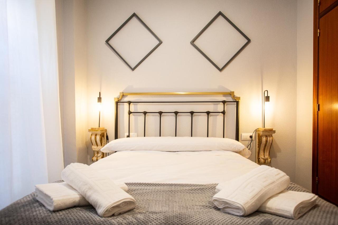 Wish Suite Torres De Sevilla ภายนอก รูปภาพ