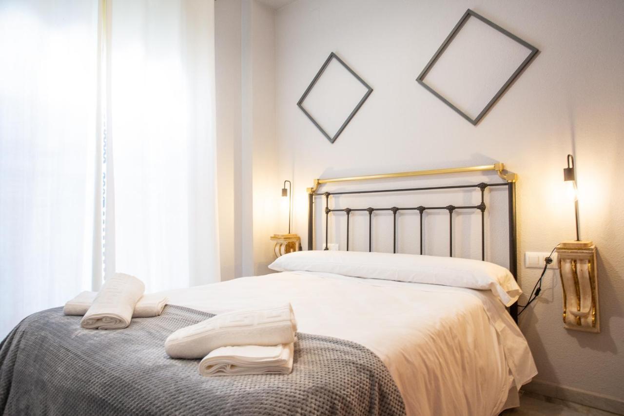 Wish Suite Torres De Sevilla ภายนอก รูปภาพ